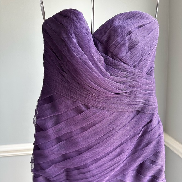 Vera Wang Strapless Sweetheart Neckline size 4 gown - Picture 1 of 15